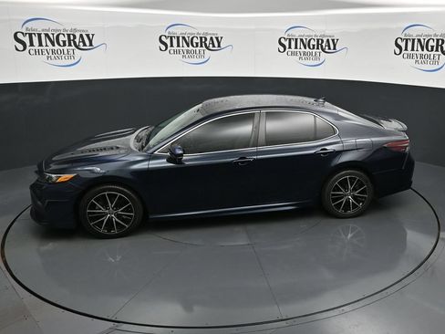 Used 2021 Toyota Camry SE FWD image 21