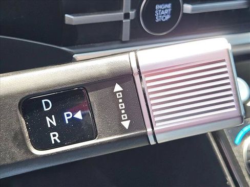 Certified 2025 Hyundai Santa Fe SEL FWD image 17