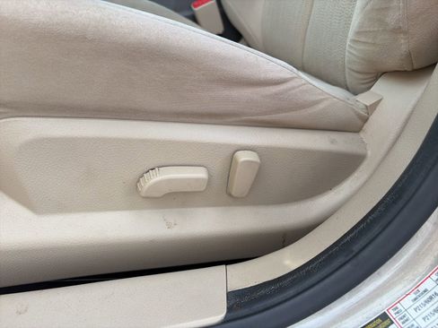 Used 2012 Nissan Altima 2.5 S w/ Convenience Pkg FWD image 12