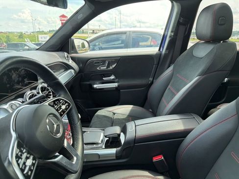 Used 2023 Mercedes-Benz GLB 250 4MATIC image 8