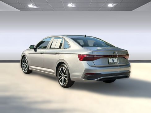 Used 2026 Volkswagen Jetta Sport FWD image 3