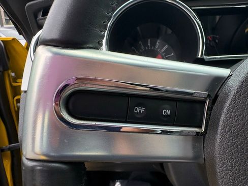 Used 2006 Ford Mustang GT RWD image 27