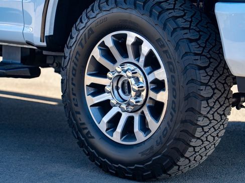 Used 2022 Ford F350 Lariat w/ Lariat Ultimate Package image 8