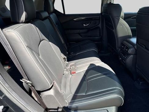 Used 2024 Honda Pilot Elite image 18