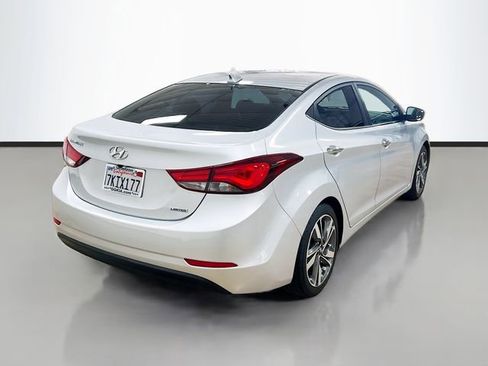 Used 2015 Hyundai Elantra Limited w/ Option Group 05 image 7