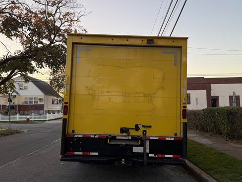 Used 2024 Ford E-350 and Econoline 350 Super Duty w/ Driver's Safety Package image 6