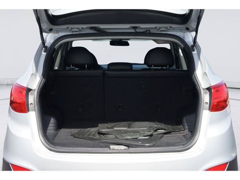 Used 2011 Hyundai Tucson GLS FWD image 31
