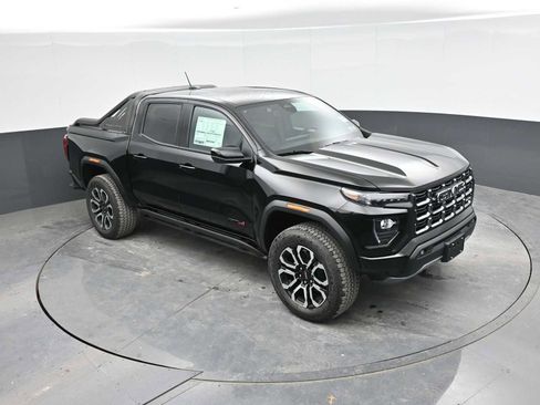 New 2025 GMC Canyon AT4 w/ Nightfall Edition image 33