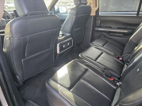 Used 2022 Ford Expedition XLT AWD/4WD image 6
