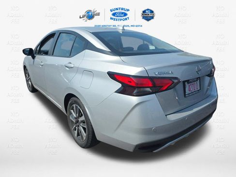 Used 2024 Nissan Versa SV FWD image 2