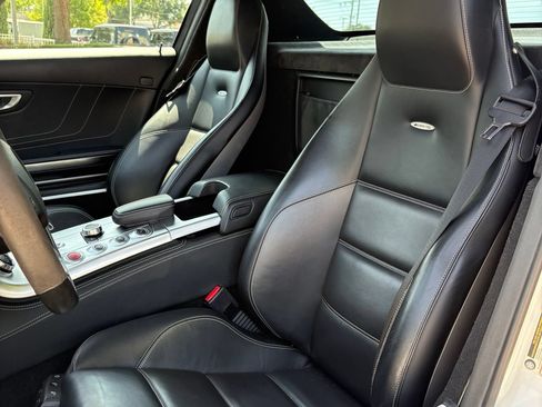 Used 2011 Mercedes-Benz SLS AMG Coupe image 8