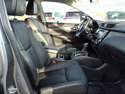 Used 2020 Nissan Rogue Sport SL image 5