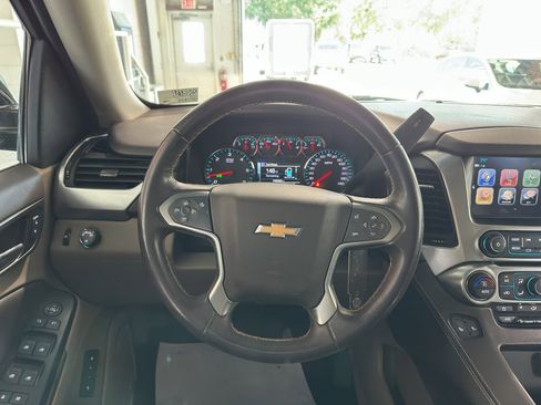 Used 2020 Chevrolet Suburban LT image 9