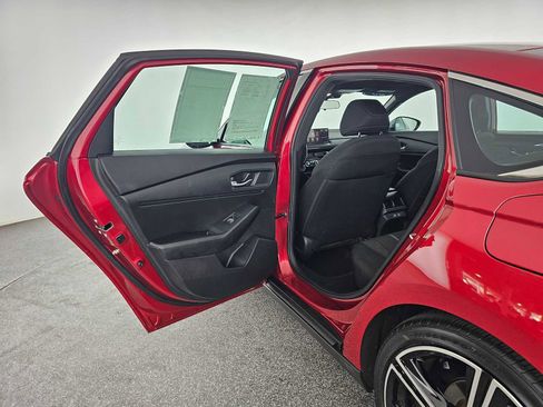 Used 2025 Honda Accord Sport image 15