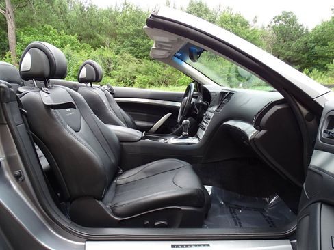 Used 2013 INFINITI G37 Convertible w/ Premium Pkg RWD image 29