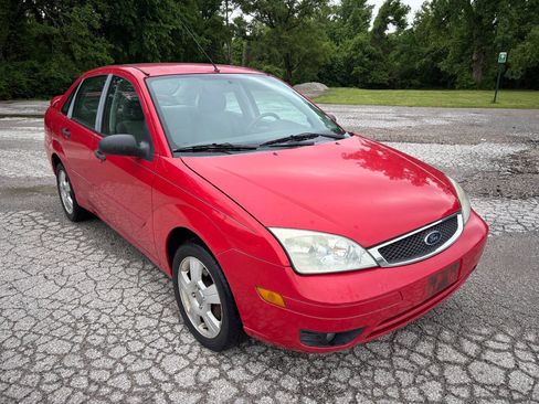 Used 2007 Ford Focus SE FWD image 4