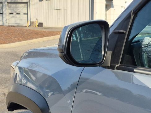 Used 2019 Toyota Tacoma TRD Off-Road image 5