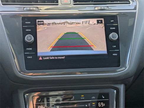 Certified 2023 Volkswagen Tiguan SE R-Line image 24
