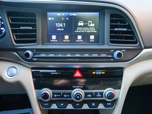 Used 2020 Hyundai Elantra ECO image 28