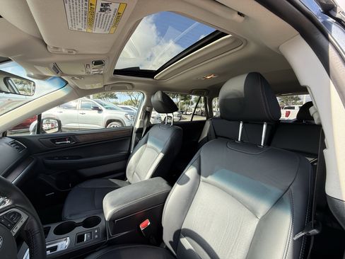 Used 2017 Subaru Outback 2.5i Limited image 27