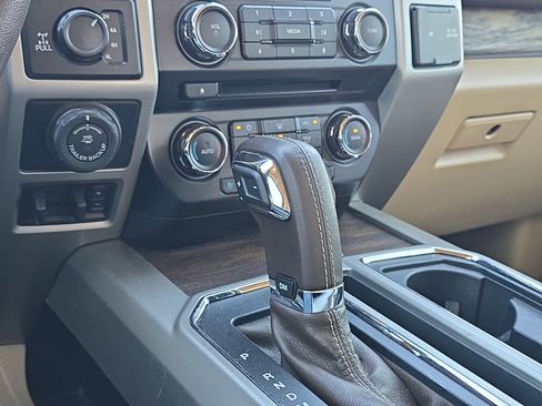 Used 2018 Ford F150 Lariat image 20