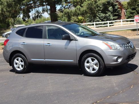 Used 2012 Nissan Rogue S w/ Special Edition Pkg FWD image 2
