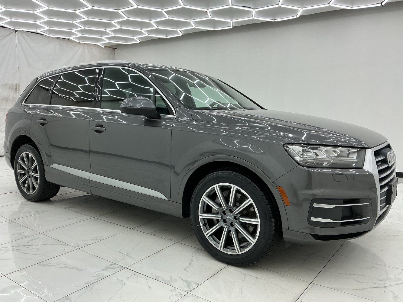 Used 2018 Audi Q7 3.0T Premium Plus w/ Premium Plus Package AWD/4WD image 7