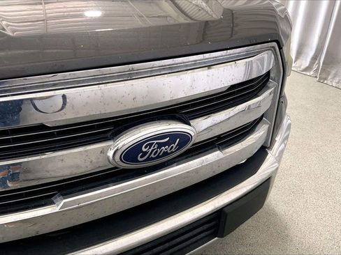 Used 2015 Ford F150 Lariat RWD image 7