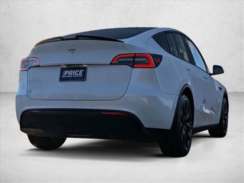 Used 2021 Tesla Model Y 2WD image 5