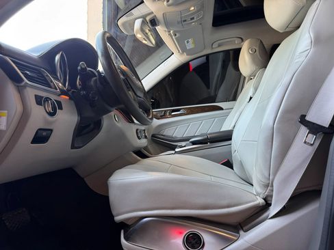 Used 2013 Mercedes-Benz GL 320 BlueTEC 4MATIC image 14