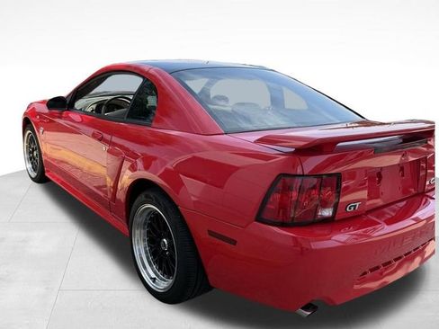 Used 2004 Ford Mustang GT RWD image 5