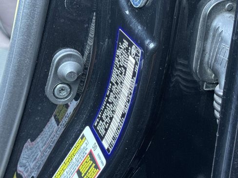 Used 2017 Toyota Corolla LE w/ Carpet Mat Package (TMS) image 29