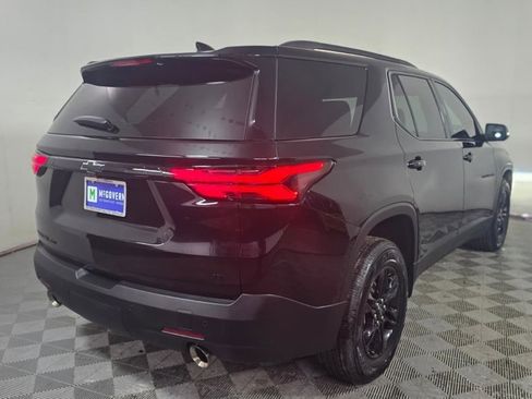 Used 2022 Chevrolet Traverse LT w/ Midnight/Sport Edition image 7