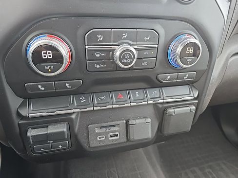 Used 2022 GMC Sierra 2500 SLE w/ SLE Convenience Package image 20