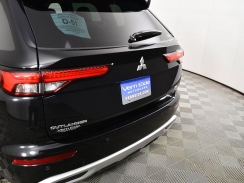 Used 2022 Mitsubishi Outlander SE AWD/4WD image 15