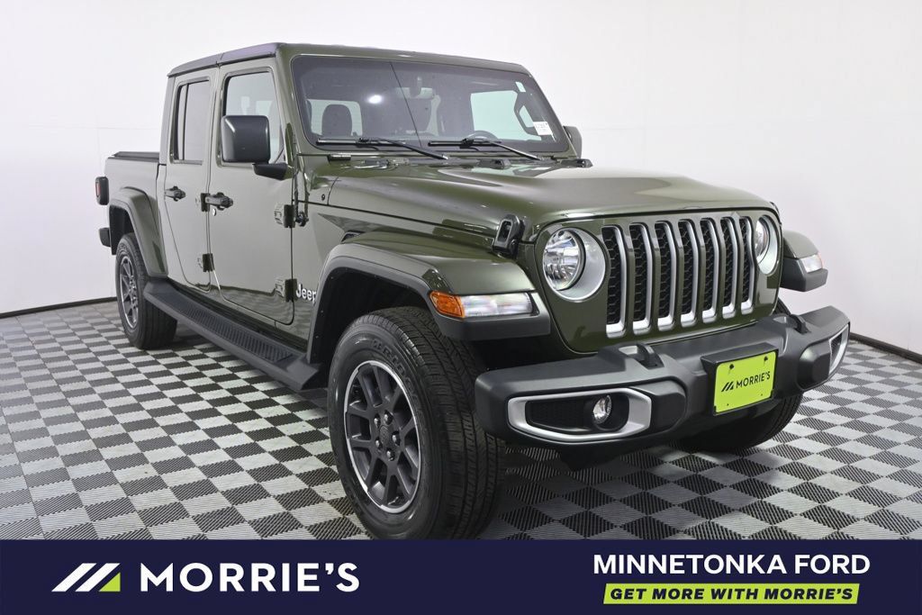 Used 2022 Jeep Gladiator Overland w/ Popular Equipment Package AWD/4WD image 9