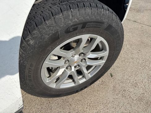 Used 2024 Chevrolet Tahoe LT image 16