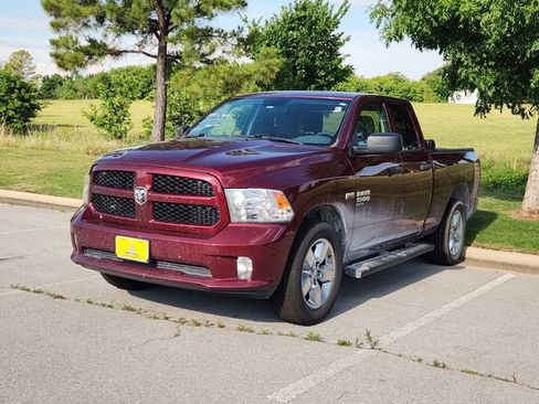 Used 2019 RAM 1500 Express w/ Express Value Package AWD/4WD image 1