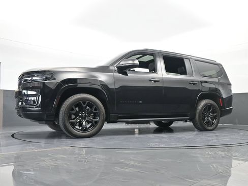 Used 2023 Jeep Wagoneer Series II image 59