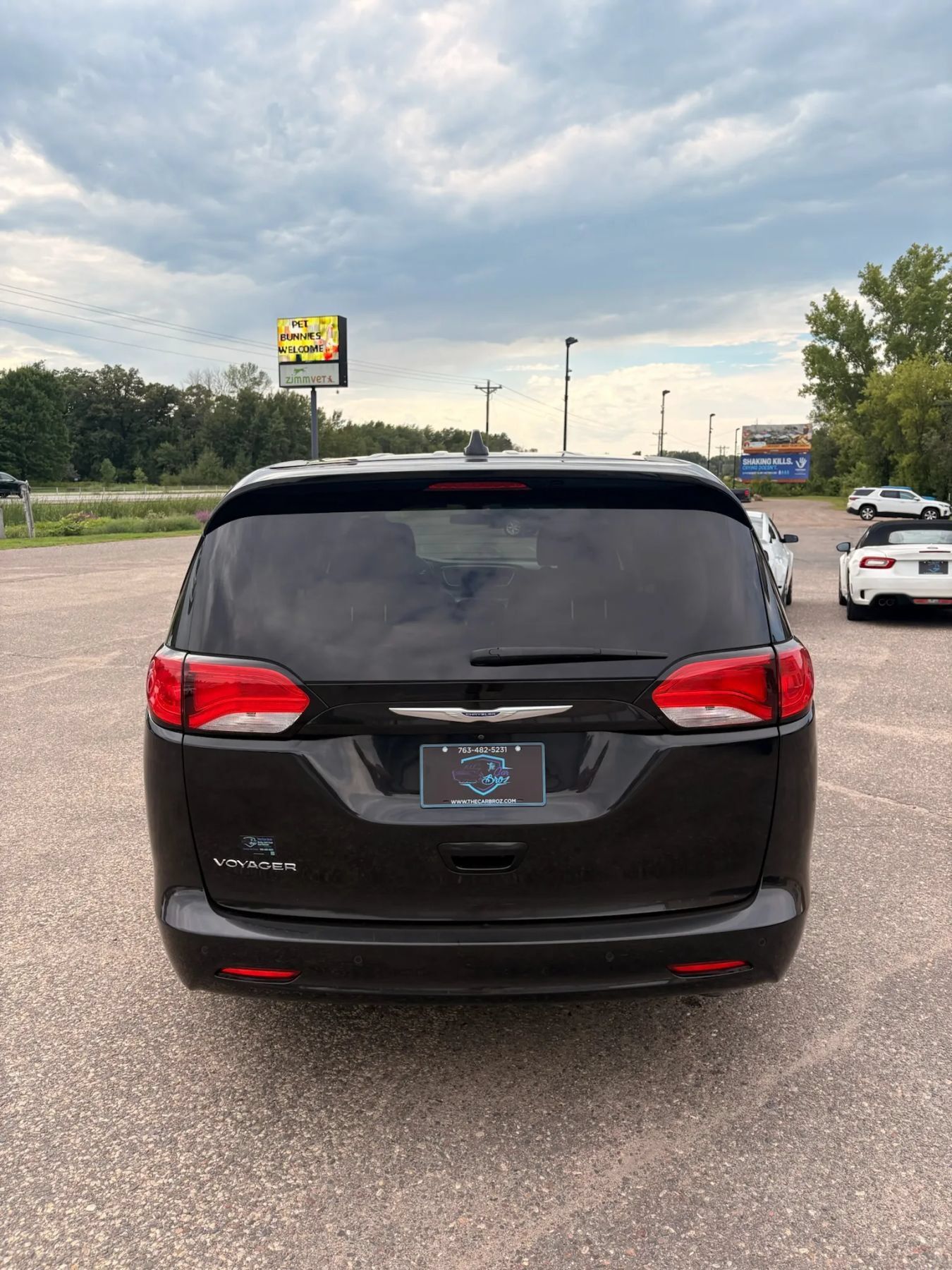 Used 2020 Chrysler Voyager LX w/ Cold Weather Group FWD image 6