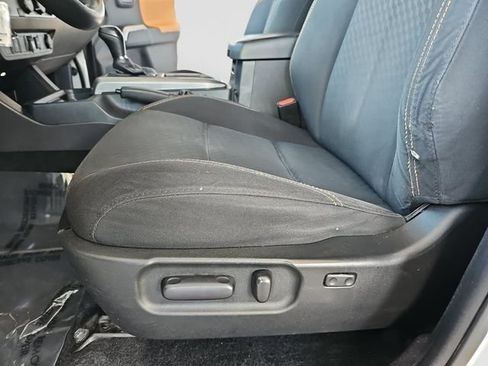 Used 2020 Toyota Tacoma SR5 RWD image 25