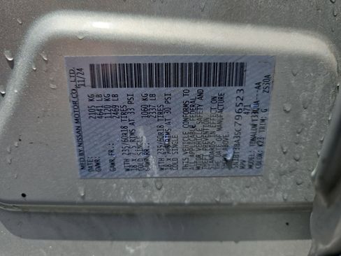 Used 2025 Nissan Rogue SV FWD image 33