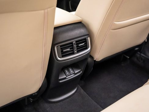 Used 2019 Honda CR-V Touring image 17