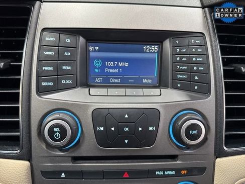 Used 2018 Ford Taurus SE image 17