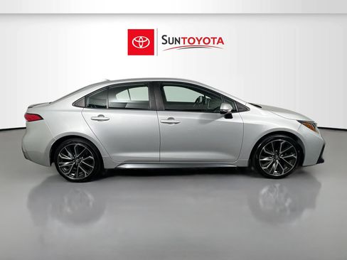 Used 2021 Toyota Corolla SE image 2