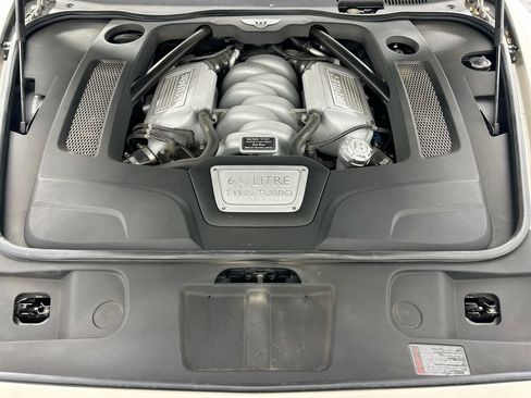 Used 2016 Bentley Mulsanne image 29