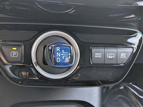 Used 2022 Toyota Prius Prime LE image 12