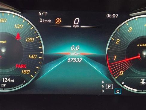 Used 2020 Mercedes-Benz GLC 300 4MATIC image 11