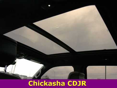 Used 2024 Jeep Wagoneer L Base w/ Premium Group I image 19