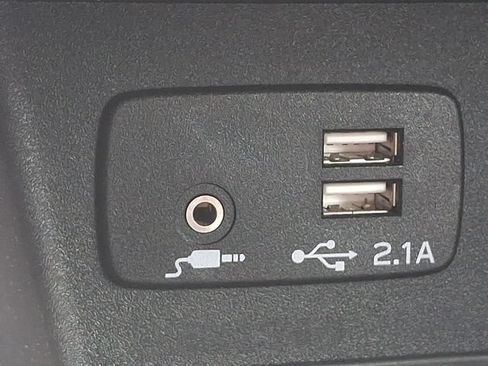 Used 2023 Subaru Forester AWD/4WD image 25
